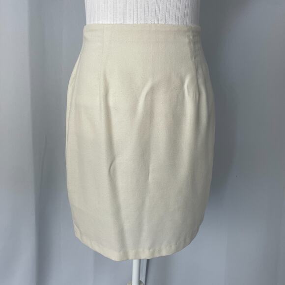 Vintage Mini Skirt Size 8 Cream Off White Solid Pencil Preppy Minimalist 80s 90s - Picture 2 of 15